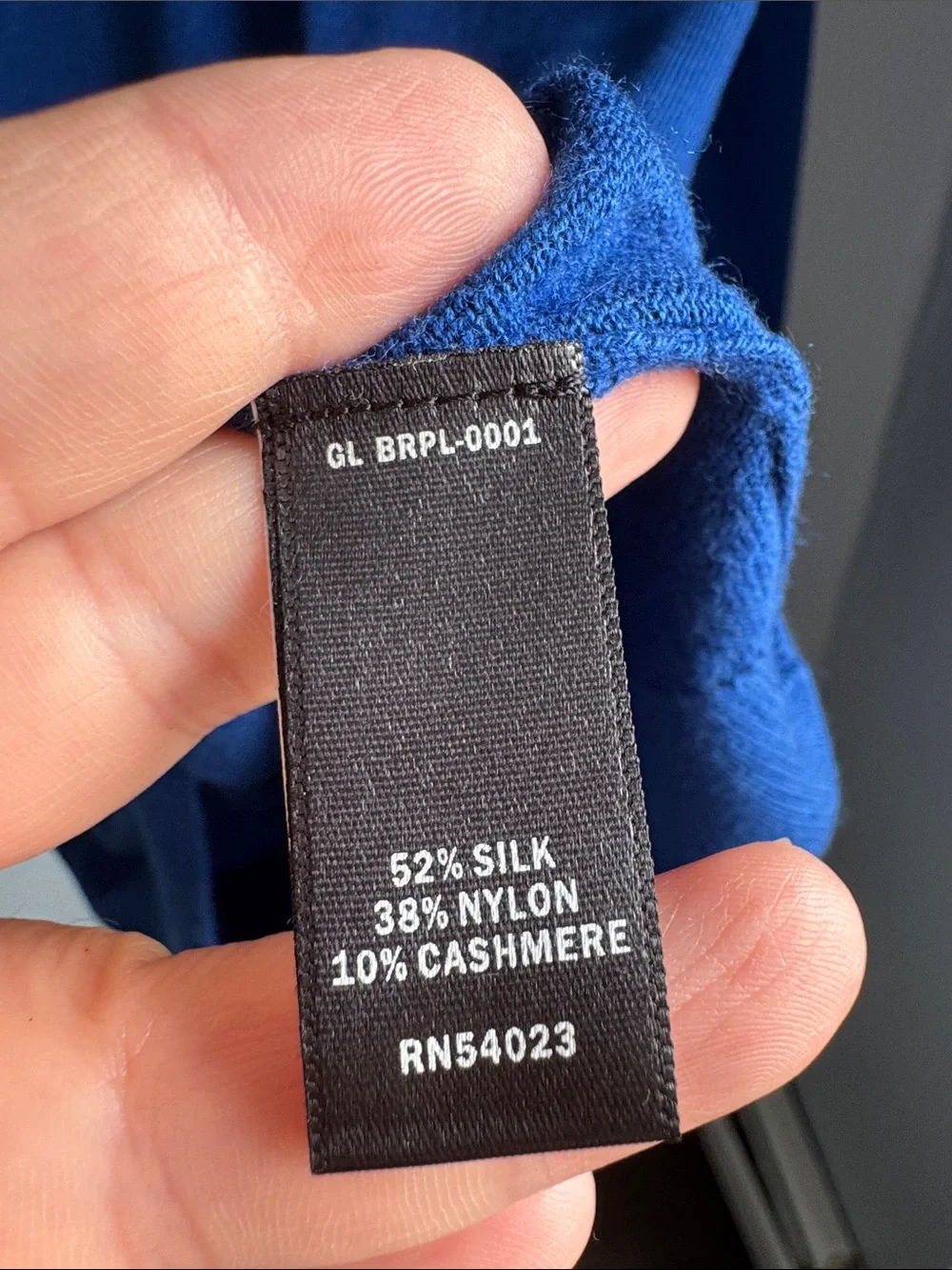 Banana Republic Monogram Men's Blue V-Neck Sweater Silk&Cashemere